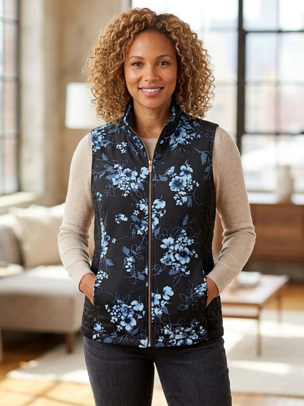 Silverwear Women’s Blue Floral Velvet Quilted Vest XL excellent.